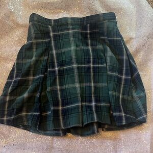 Plaid Green skirt !